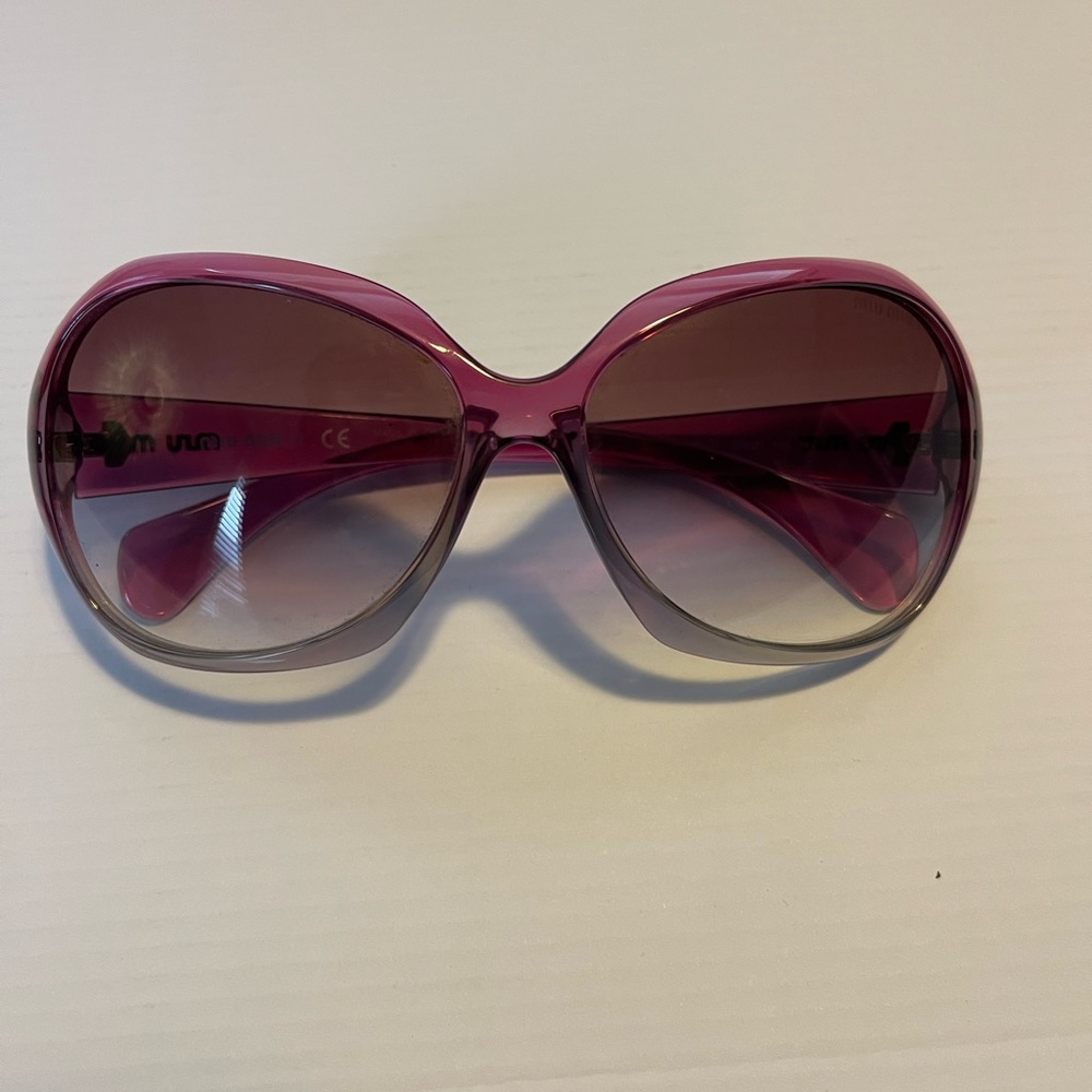 Womens authentic MIU MIU sunglasses